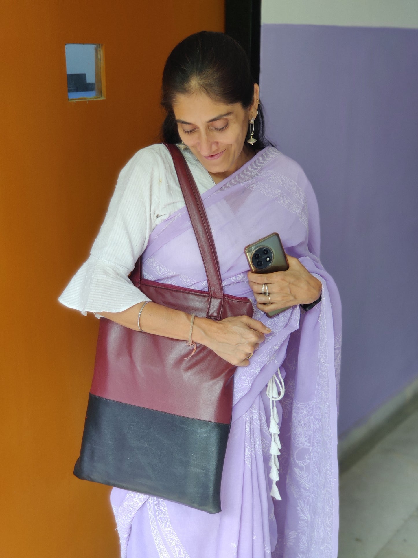 The Simple Shoulder Bag