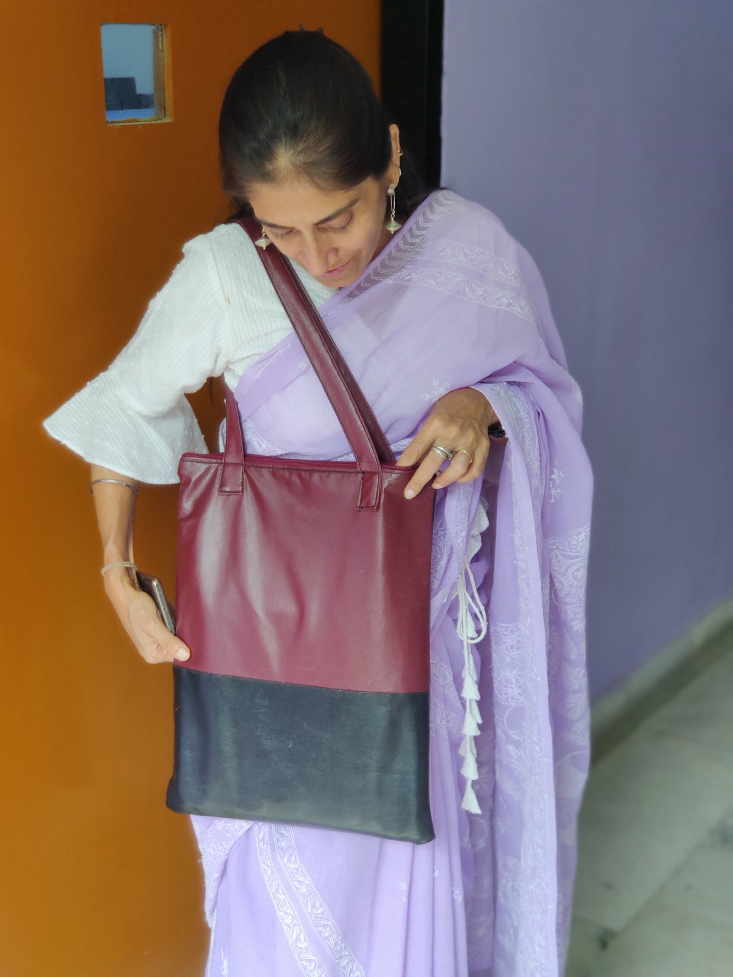 The Simple Shoulder Bag