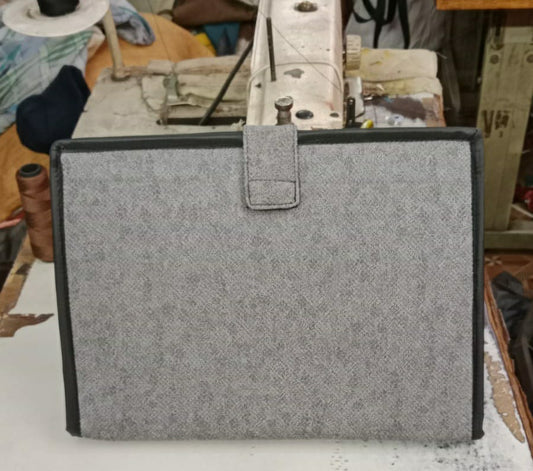 Button slings Silver